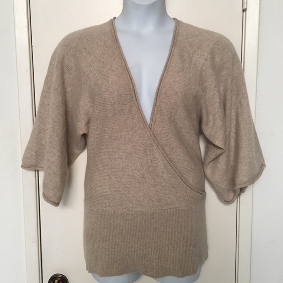 BCBGMaxAzria Sweaters - BCBGMaxAzria Wool Cashmere Blend Sweater
